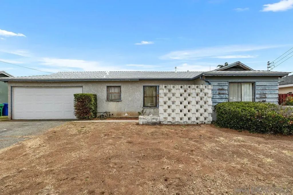 9218 Ellenbee Road, Santee
