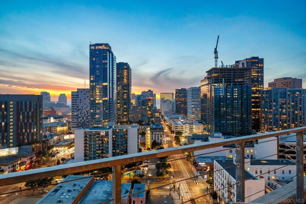 1080 Park Blvd 1702, Downtown (605)