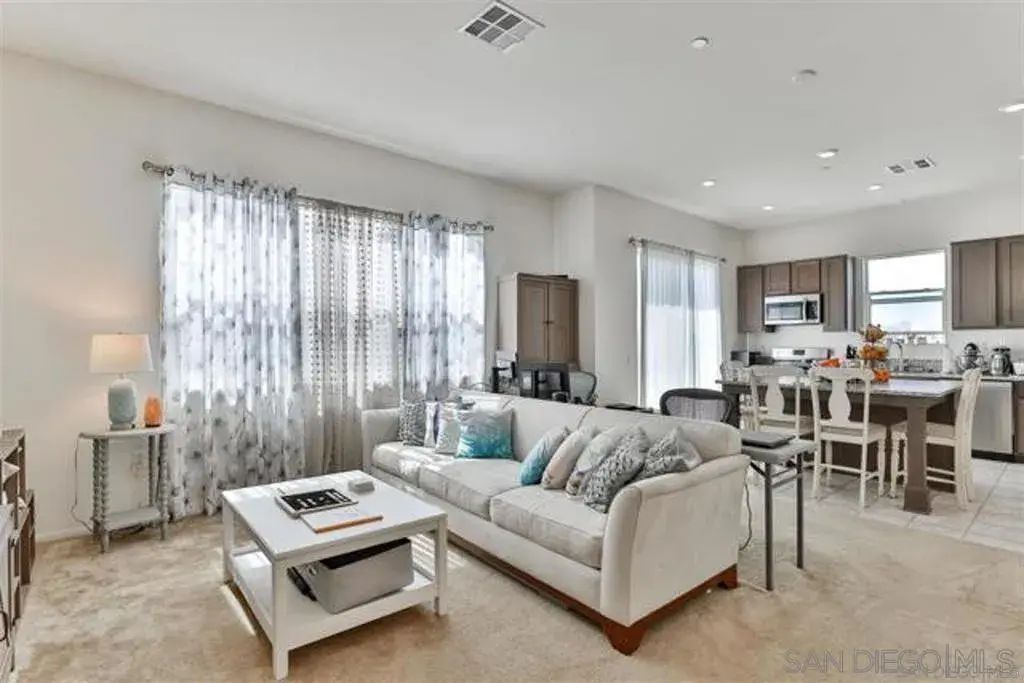 1455 Banahaw Way 11, Chula Vista