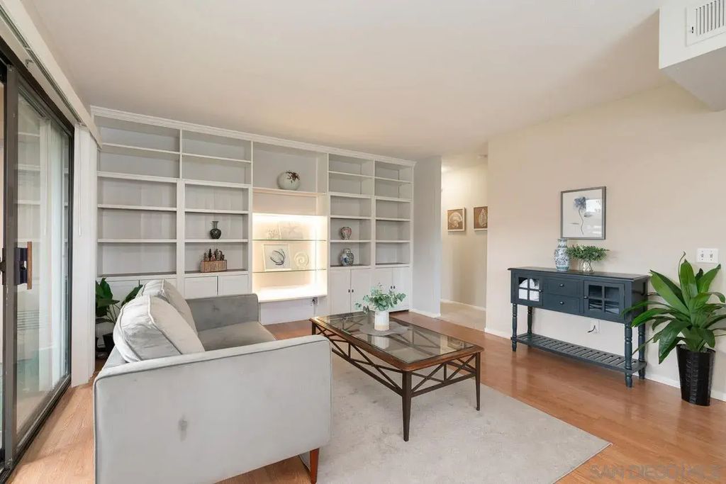8550 Westmore Road Apt 261, MIRA MESA