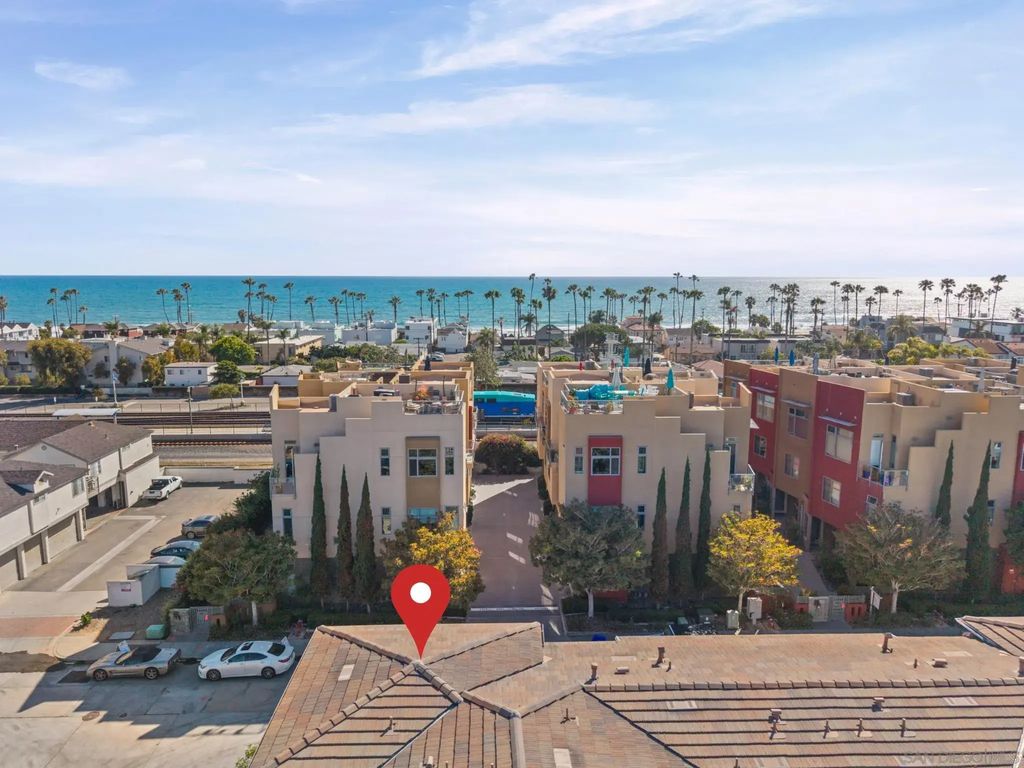 438 S Cleveland St 108, Oceanside