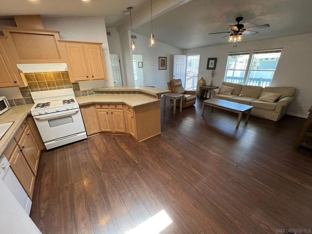 1001 S Hale Spc 77, Escondido