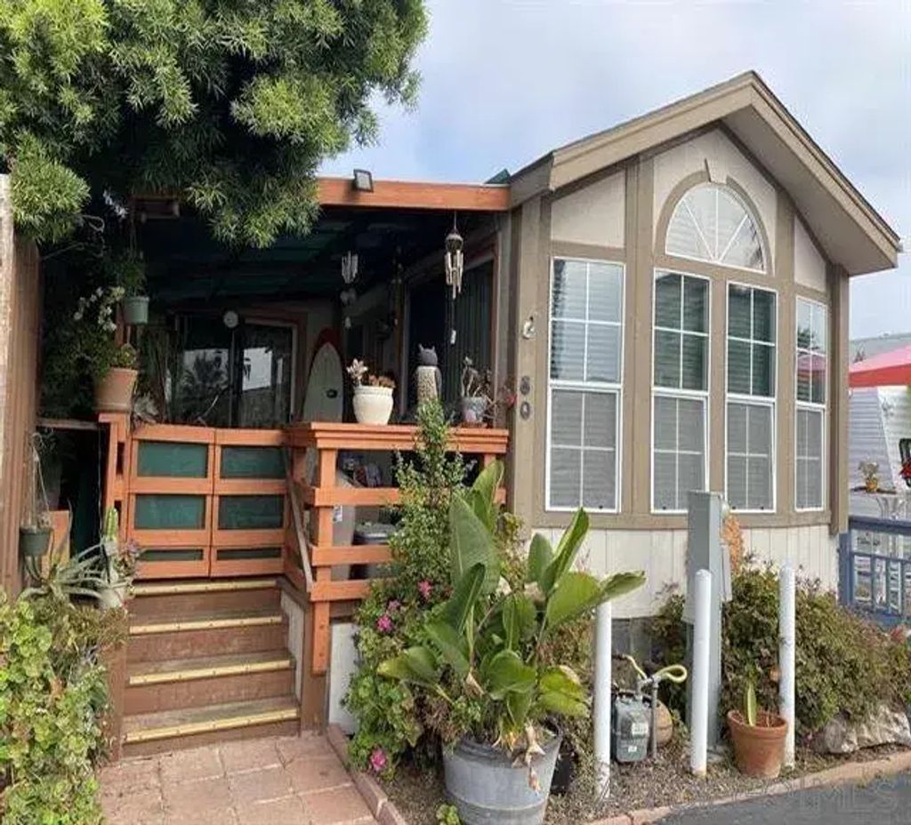 900 N Cleveland 80, Oceanside