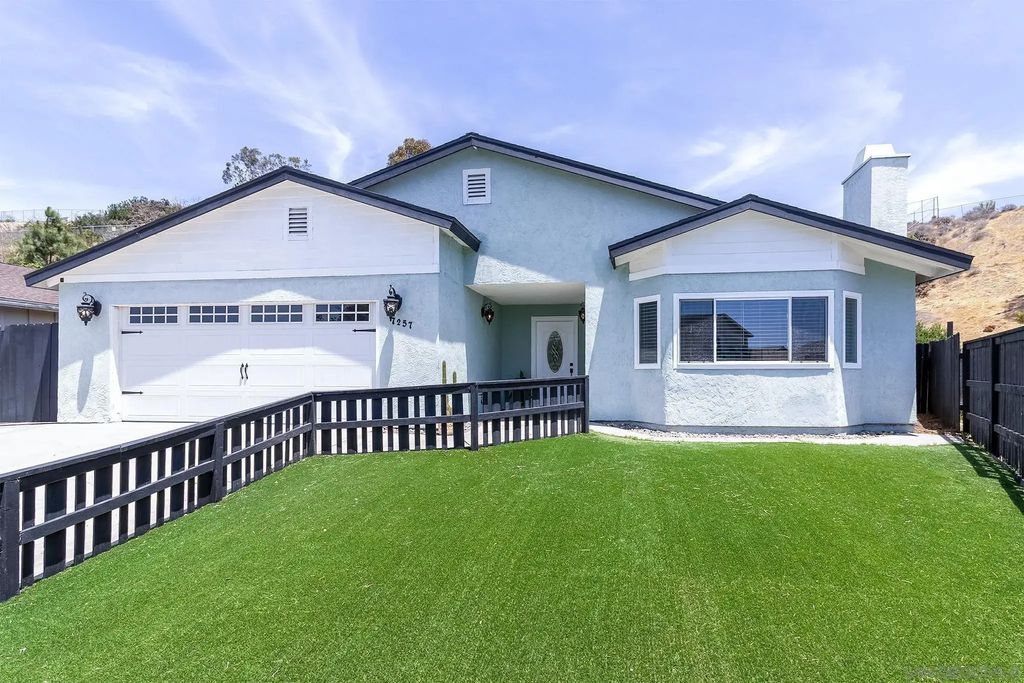 7257 Latrobe, PARADISE HILLS