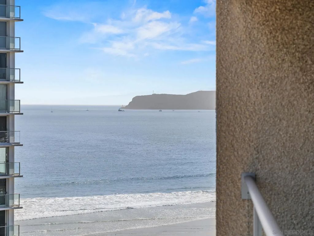 1750 Avenida Del Mundo 908, Coronado