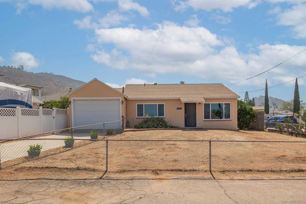 1285 Bates Lane, El Cajon