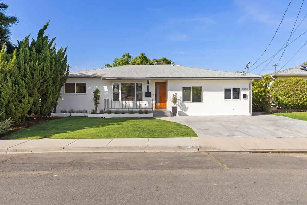6850 Rosefield Dr, La Mesa