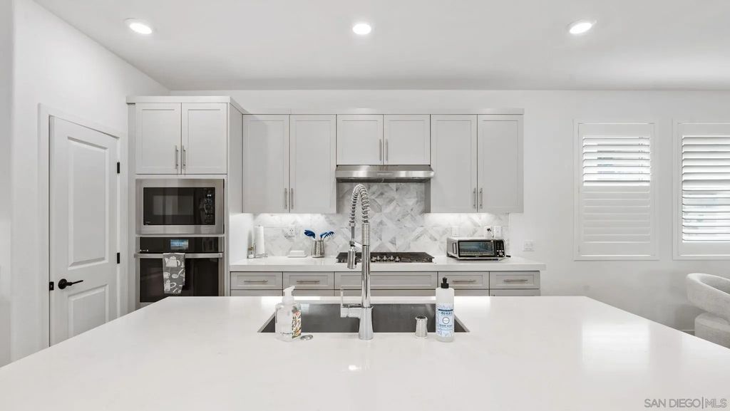 15681 Rennyson Way, RANCHO BERNARDO