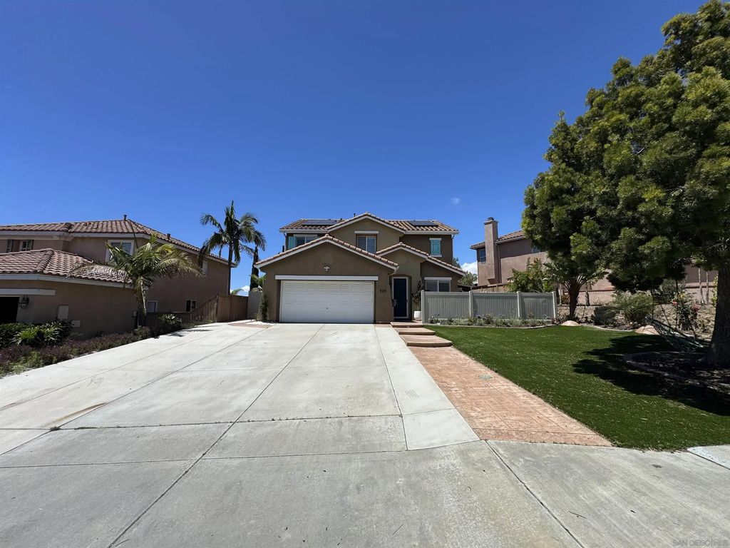 905 Stefas Ct, Chula Vista