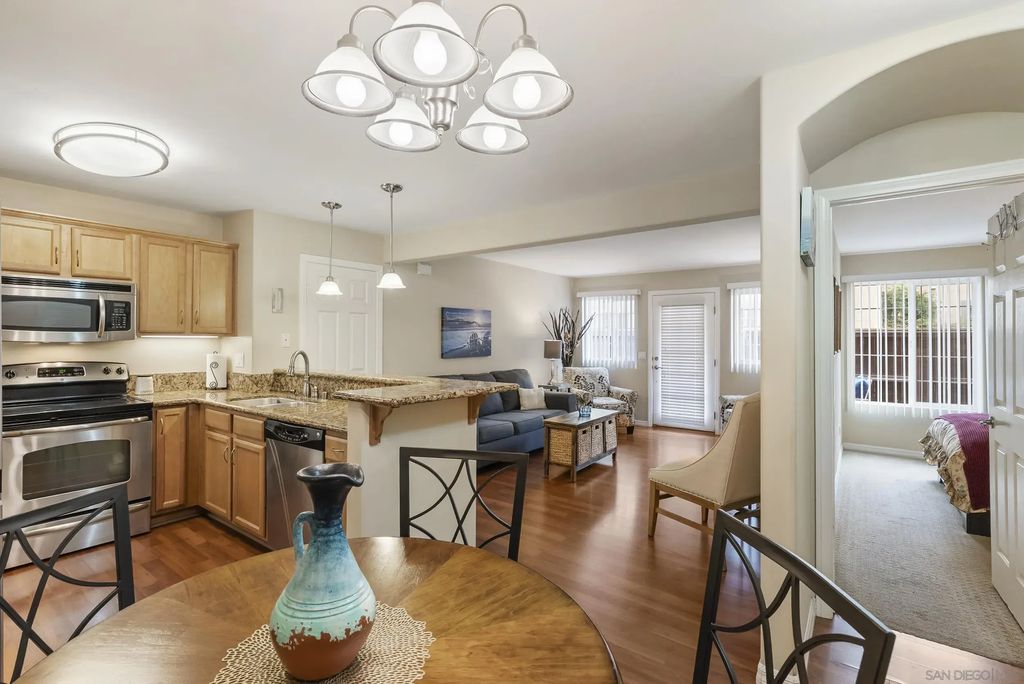 5252 Balboa Arms 181, CLAIREMONT