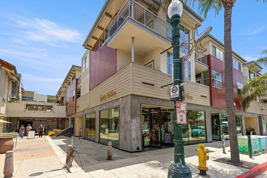 687 S Coast Highway 101 211, Encinitas