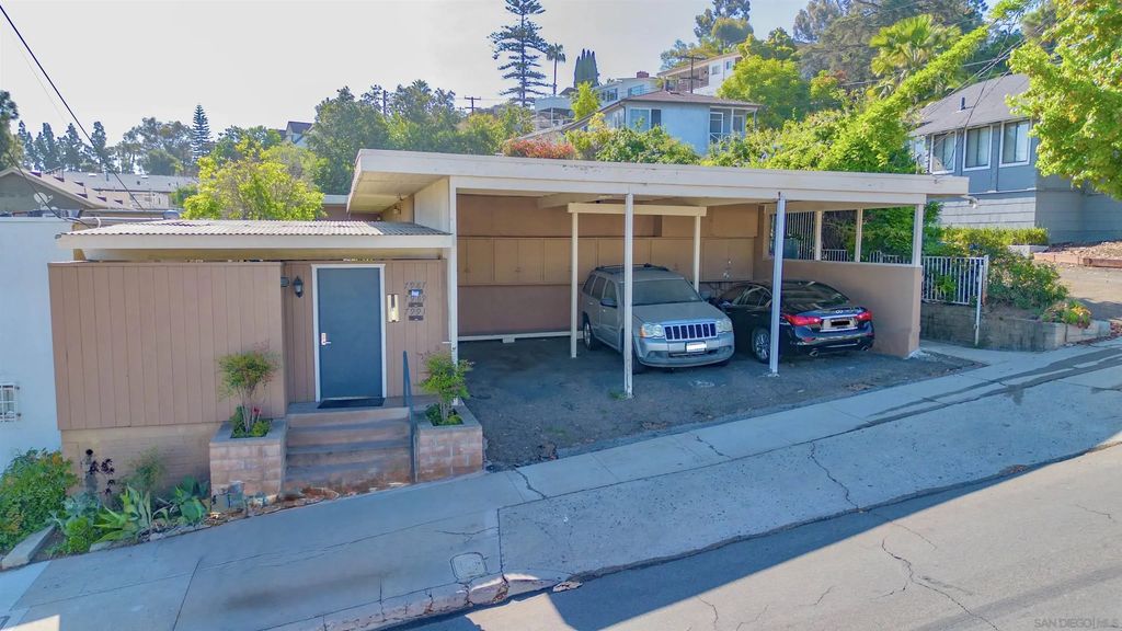 7987-91 Normal Ave, La Mesa