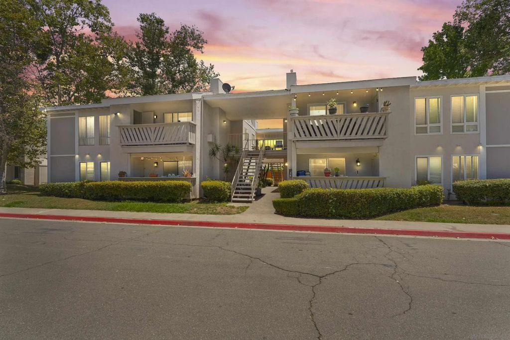 512 Sandalwood 7, Escondido