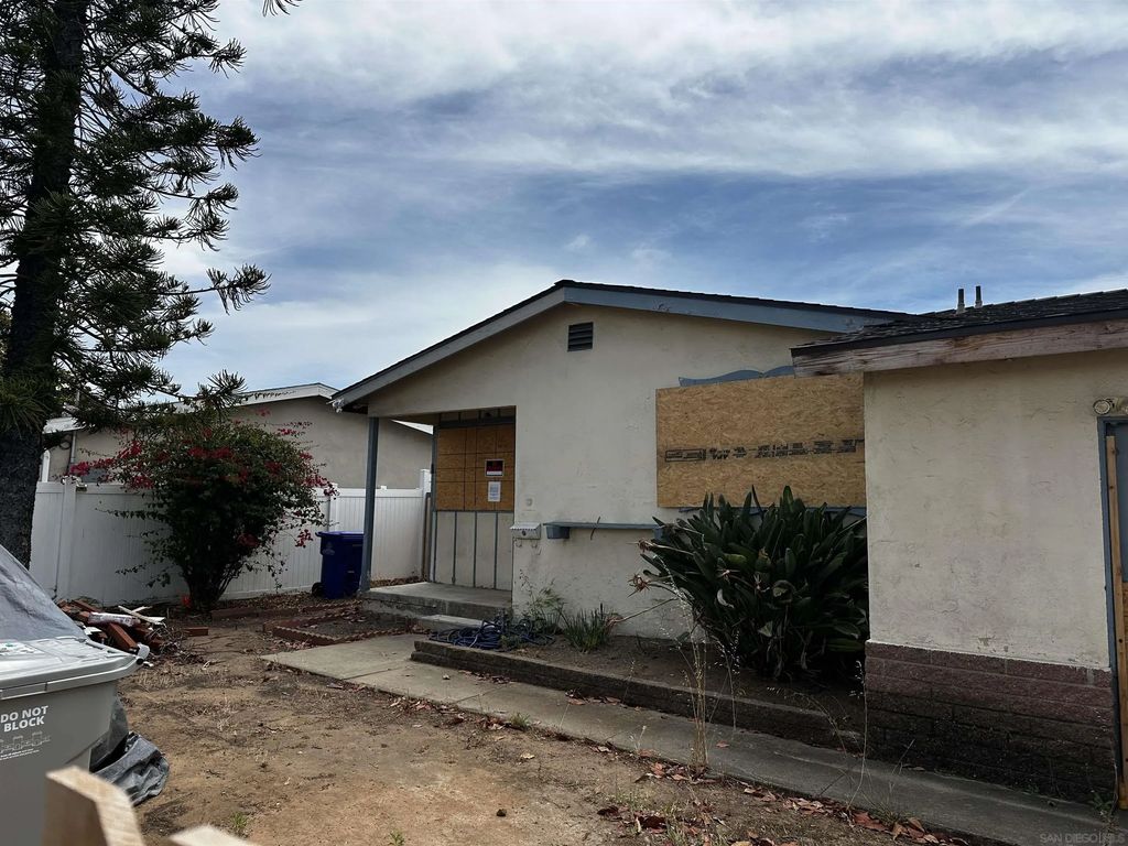 7167 Beagle St, LINDA VISTA