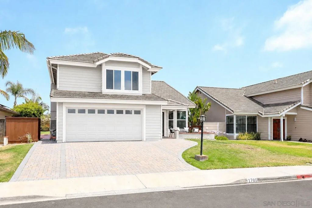 1705 Hawk View Dr, Encinitas