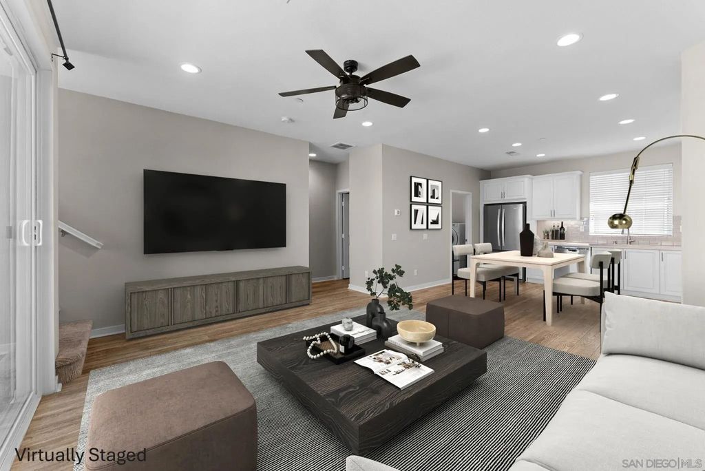 2580 S Escondido Blvd 612, Escondido