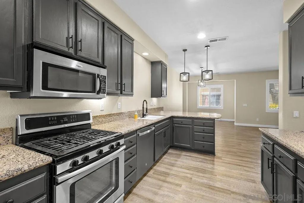 1444 Canvas 3, Chula Vista
