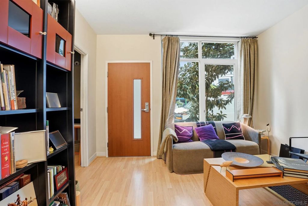 425 W Beech St 107, SAN DIEGO