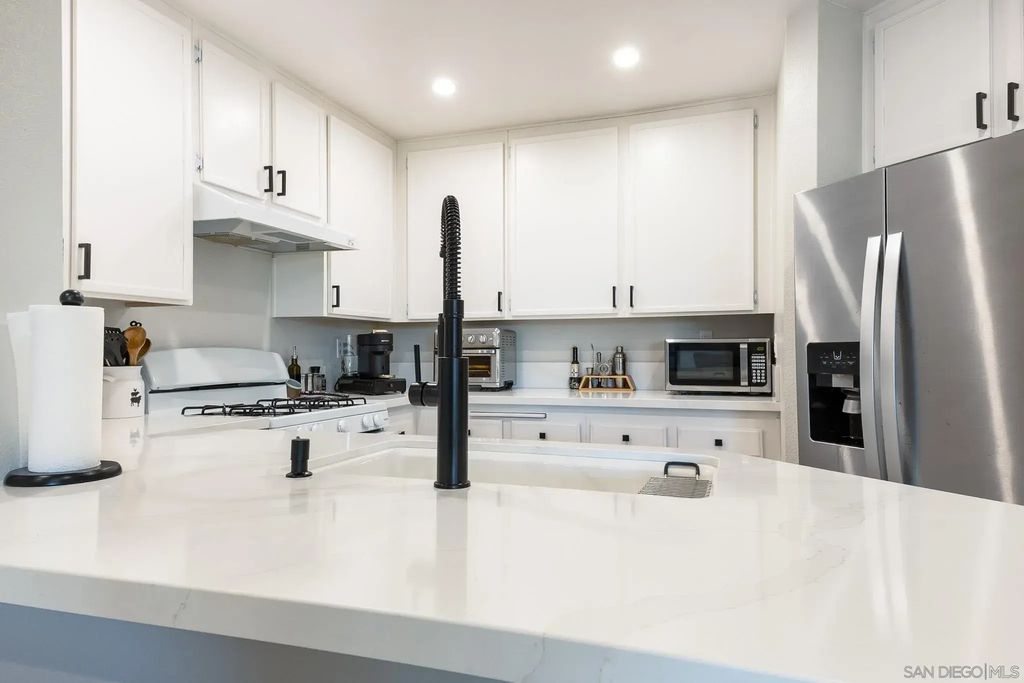 7336 Mission Dam Ter Unit 199, Santee