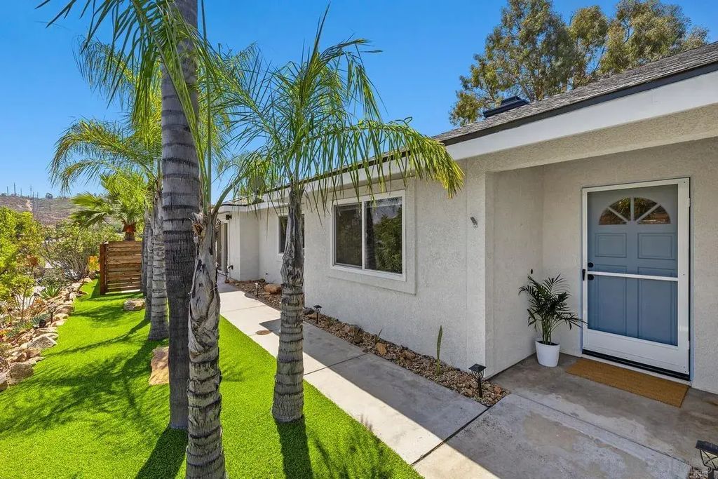 13309 Lakeview Way, Lakeside