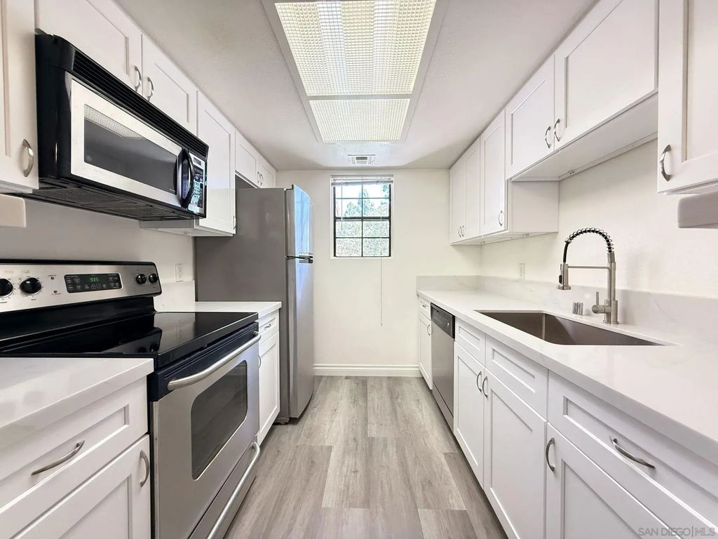 12027 Alta Carmel #238, RANCHO BERNARDO