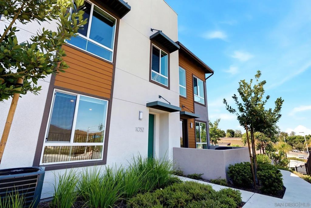 1052 Kendale Way, Vista