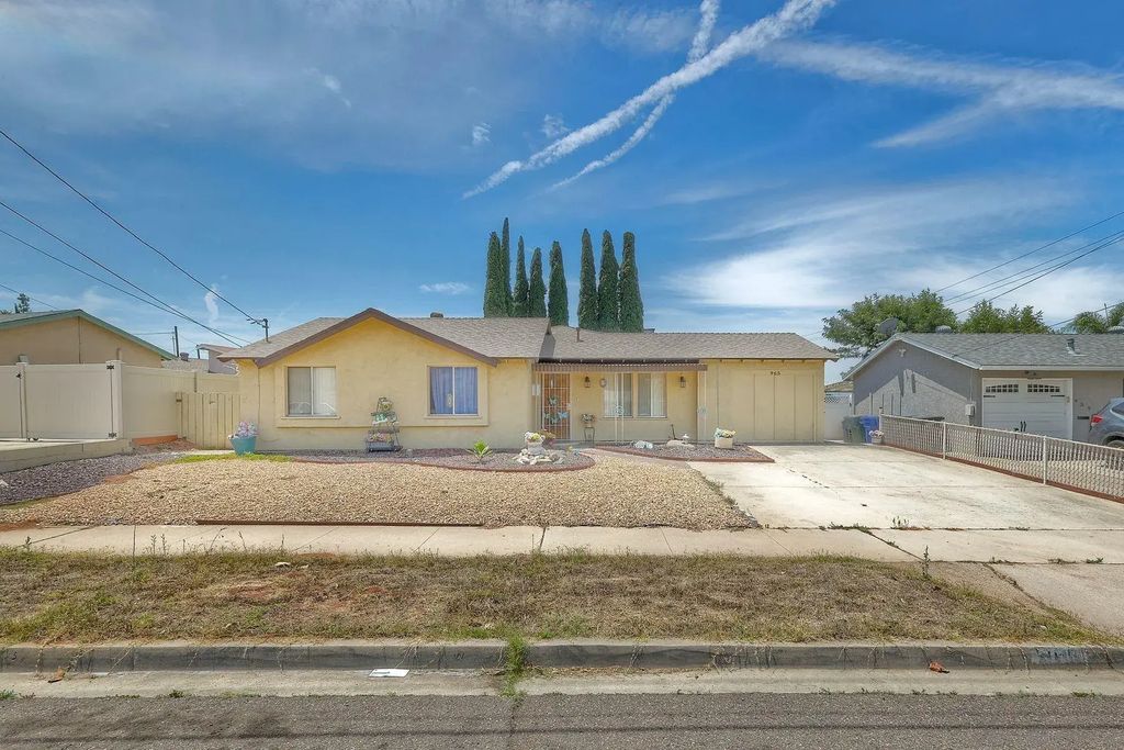965 Spinel Ave, El Cajon