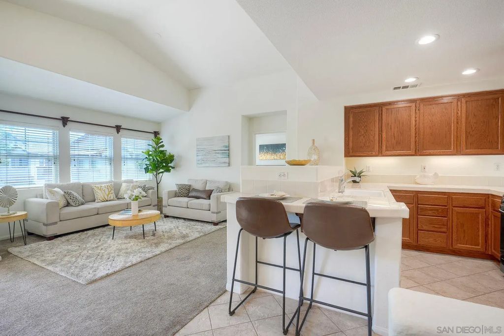 10334 Scripps Poway Pkwy 34, SCRIPPS RANCH