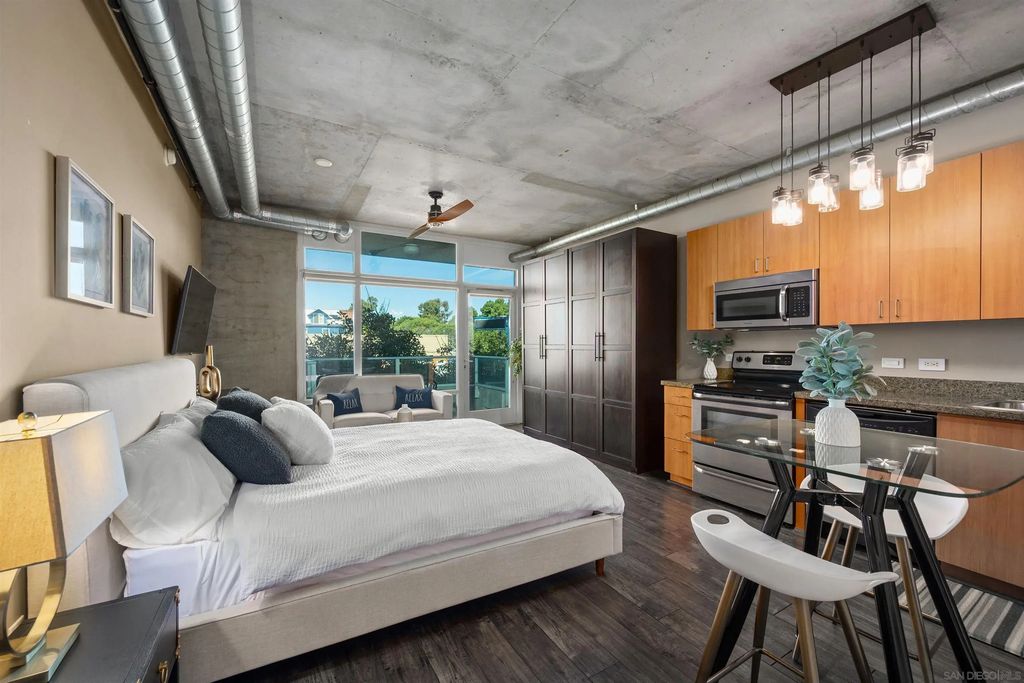 1080 Park Blvd. 203, DOWNTOWN