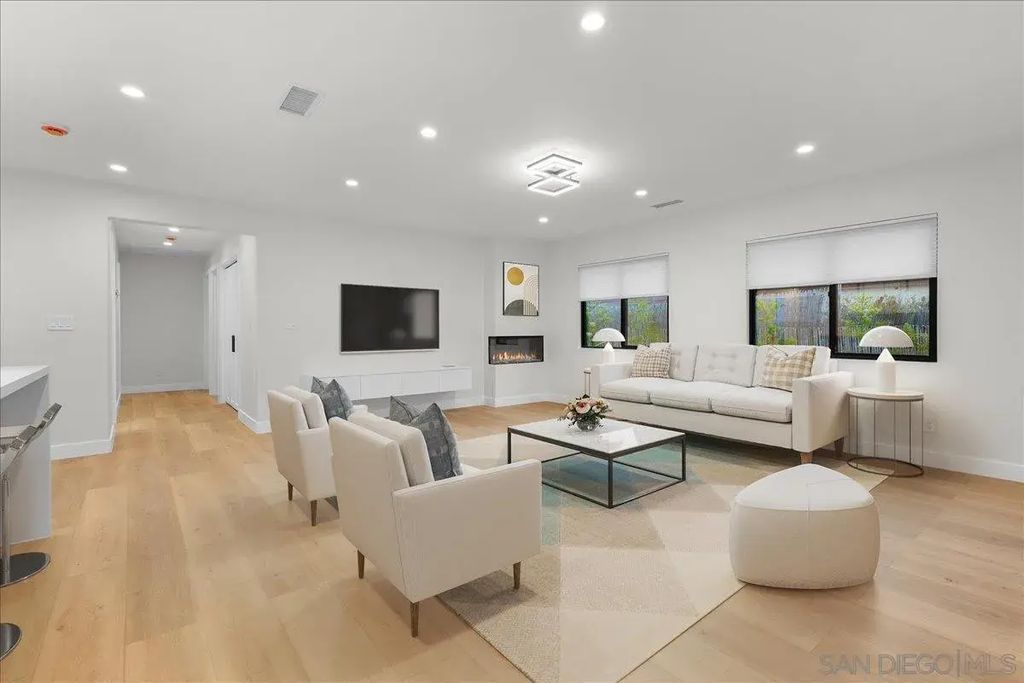 1339 Higgins, Oceanside