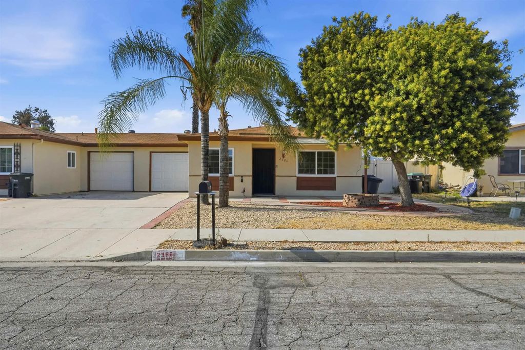 2386 San Bernardo Ave, Hemet