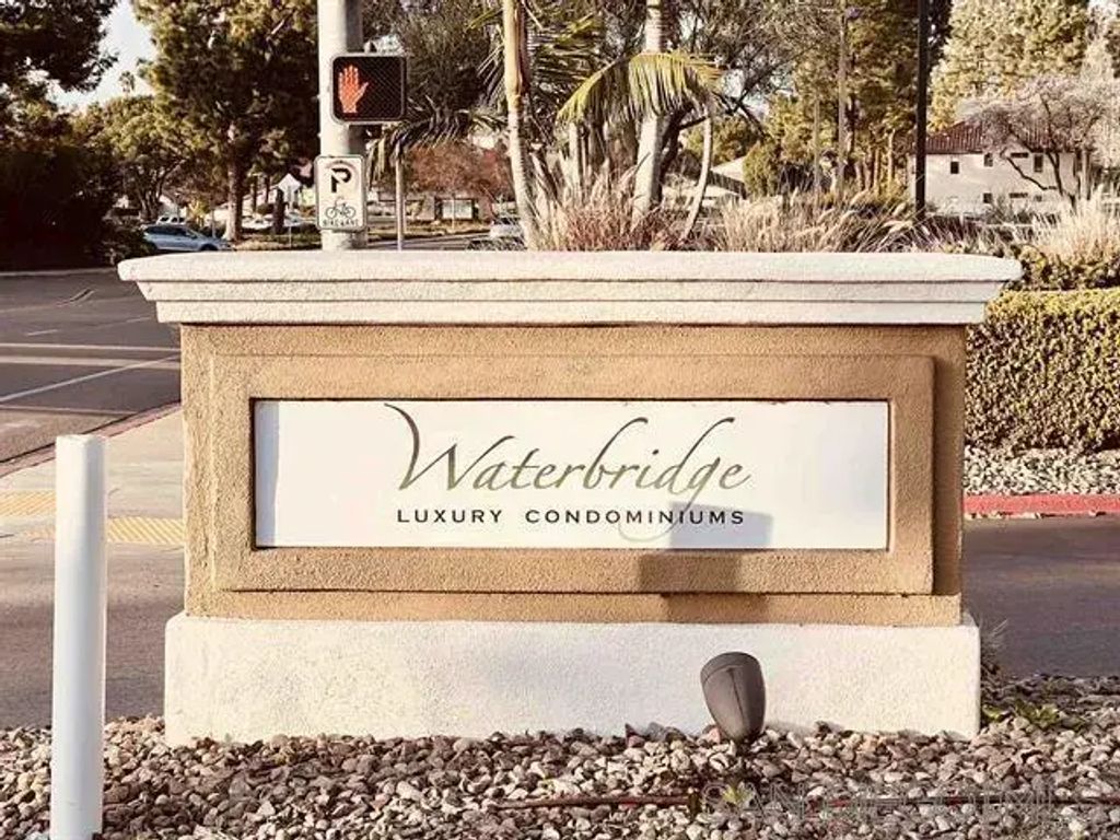 17189 W Bernardo Drive 204, RANCHO BERNARDO