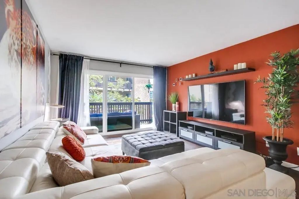 6314 Friars 201, MISSION VALLEY