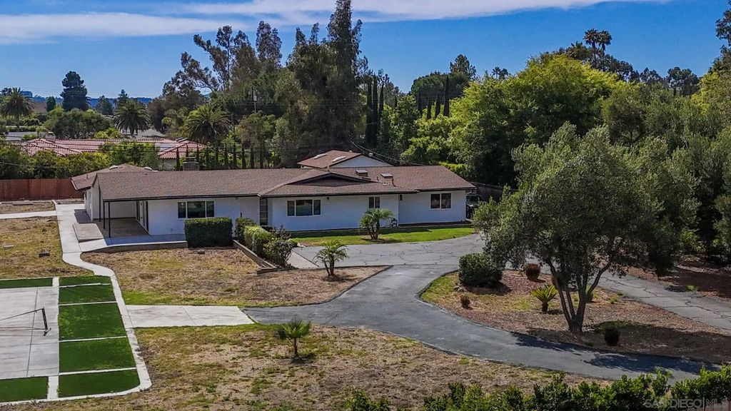 16716 Martincoit Rd, Poway