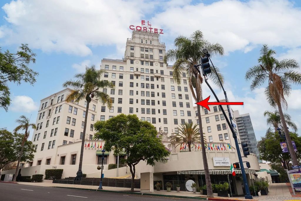 702 Ash St 704, Downtown (DT)