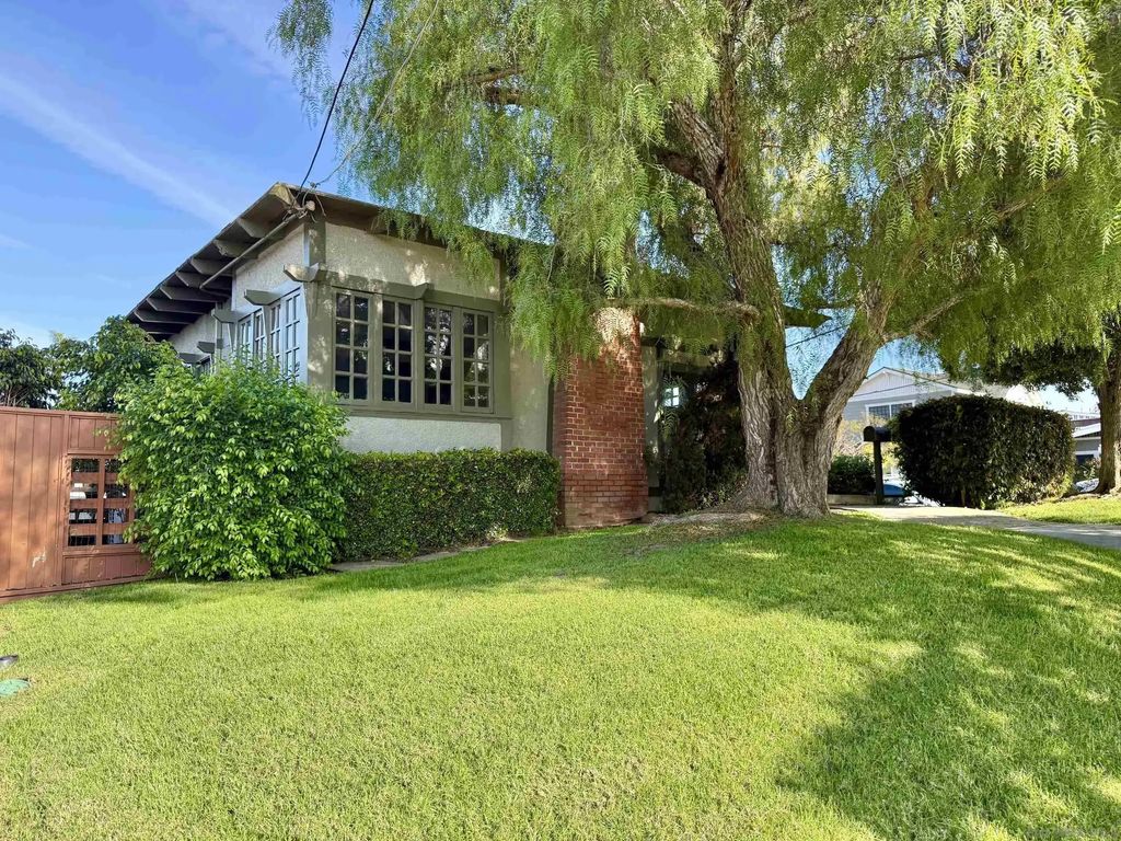4251 Ibis Street, MISSION HILLS