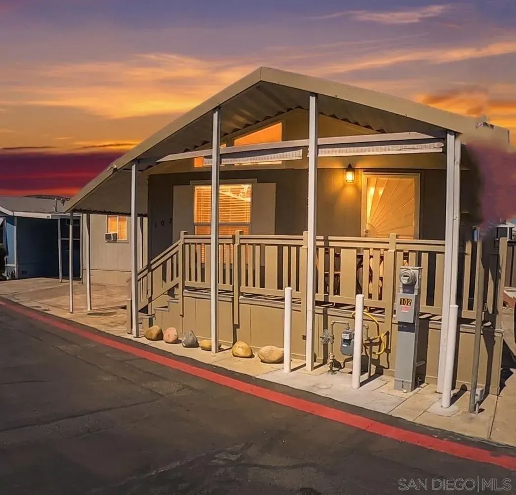 255 E Bradley Avenue 102, El Cajon