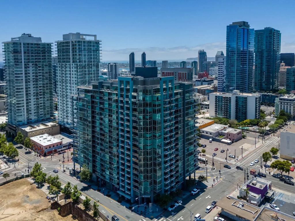1080 Park Blvd 211, DOWNTOWN