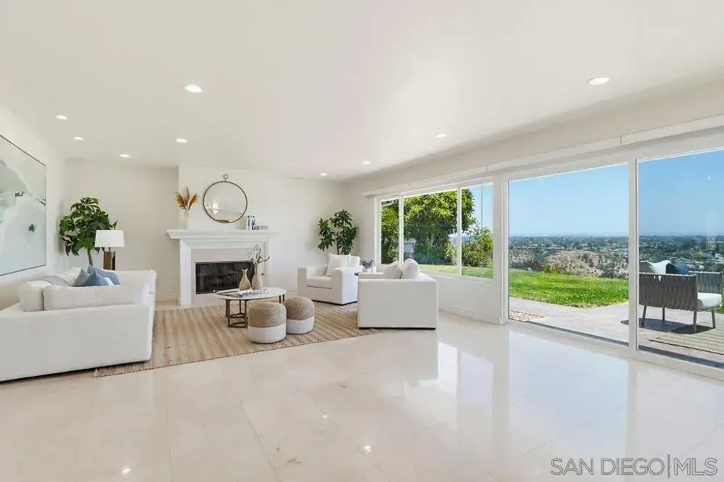 2767 Palomino, La Jolla
