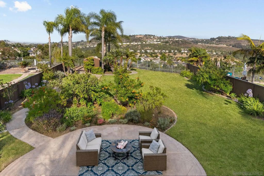 6112 Paseo Tapajos, Carlsbad