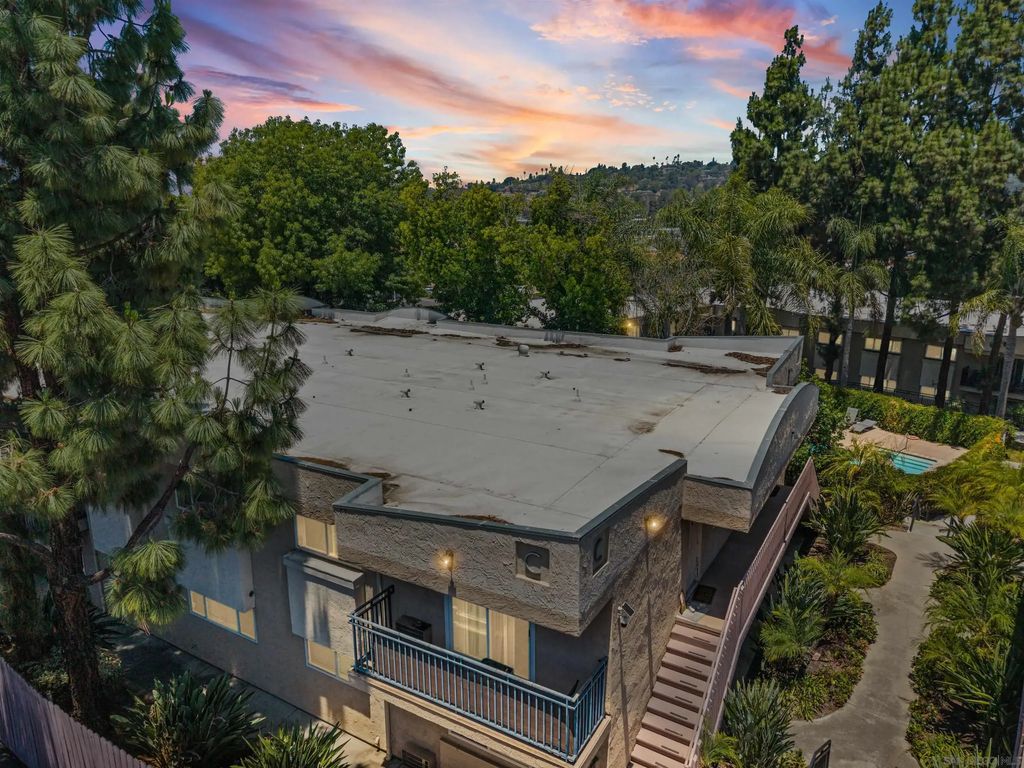 9860 Dale Avenue C4, Spring Valley