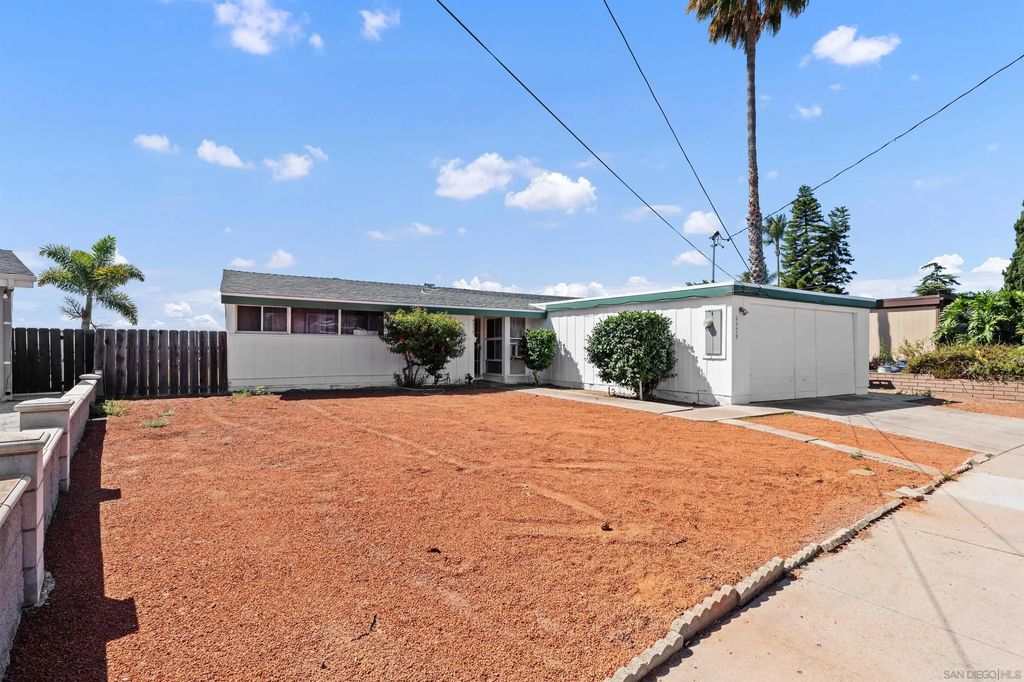 9579 Larrabee Ave., MISSION VILLAGE