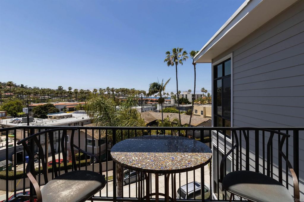8110 El Paseo Grande 401, La Jolla