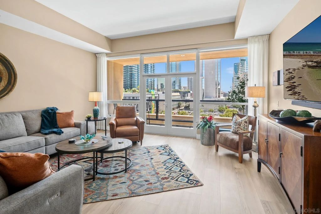 350 W Ash St 809, DOWNTOWN