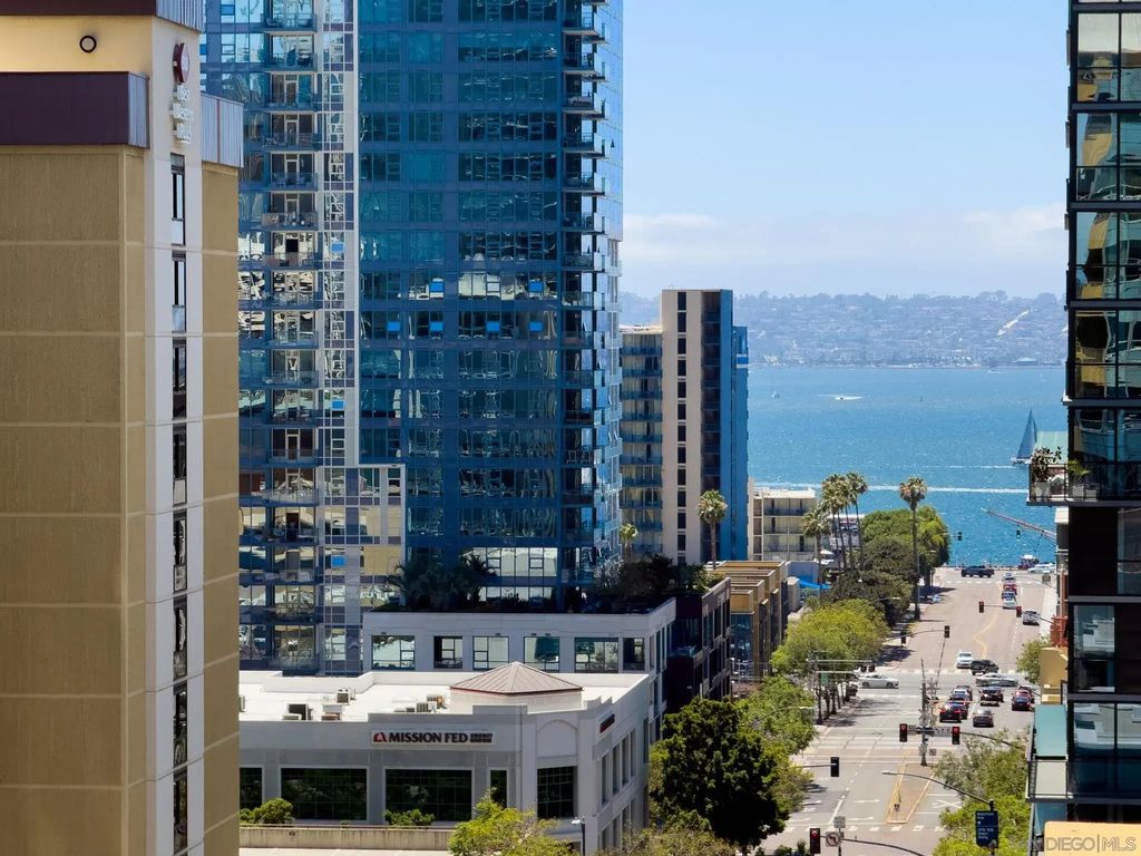 350 W Ash St 809, San Diego