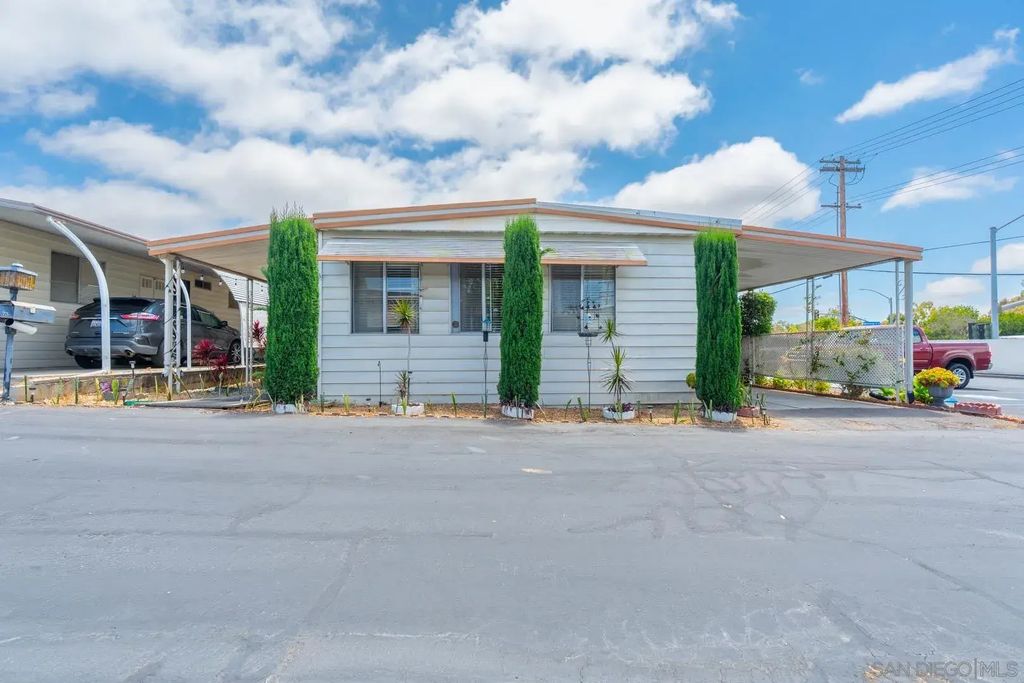 718 Sycamore Ave 73, Vista