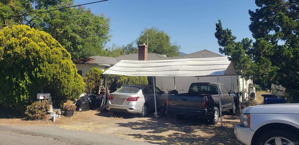 10773 Challenge Blvd, La Mesa