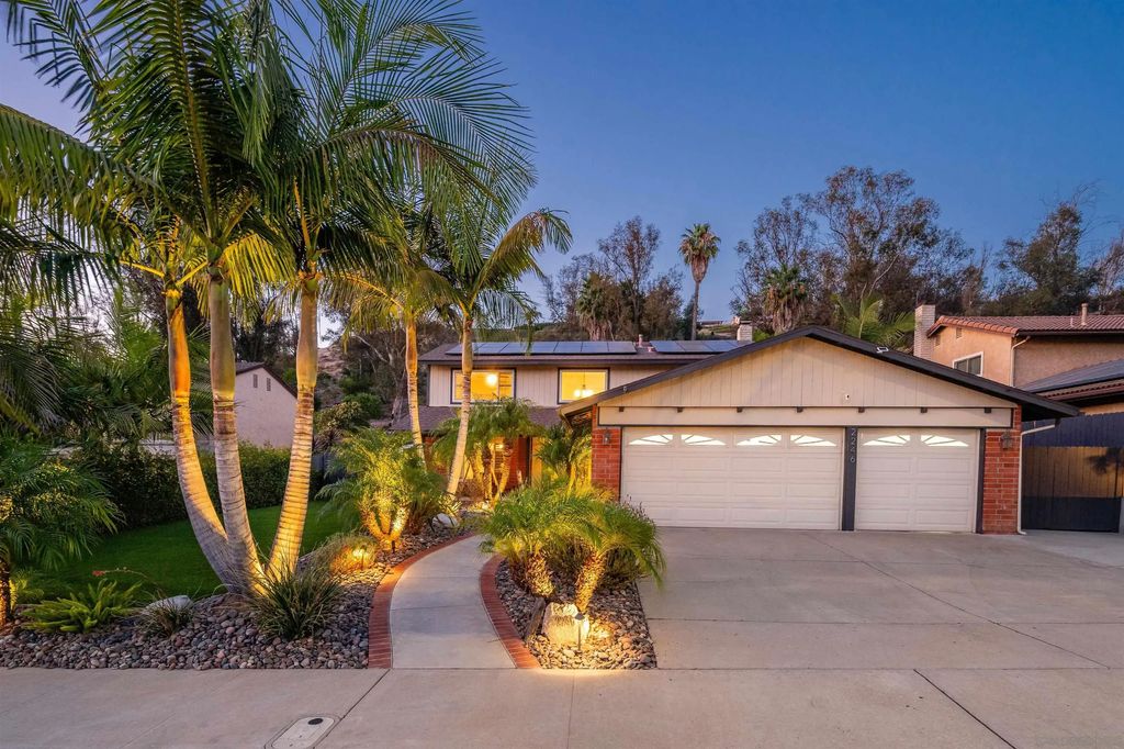 2246 Hillslake Dr, El Cajon