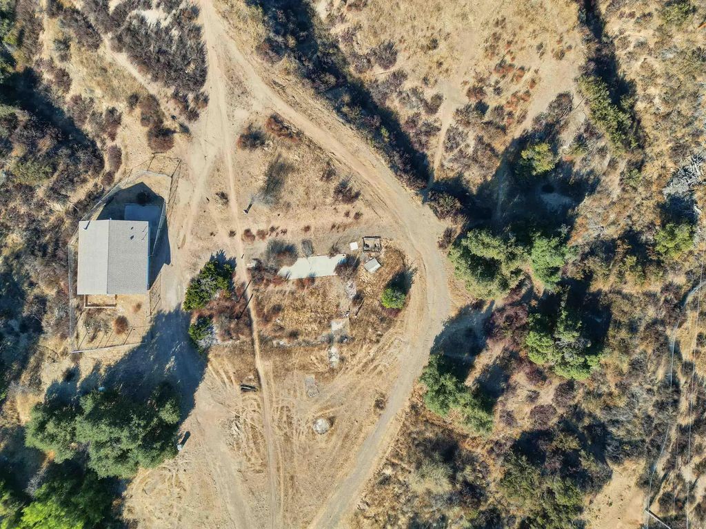 25180 Elliott 1, Wildomar