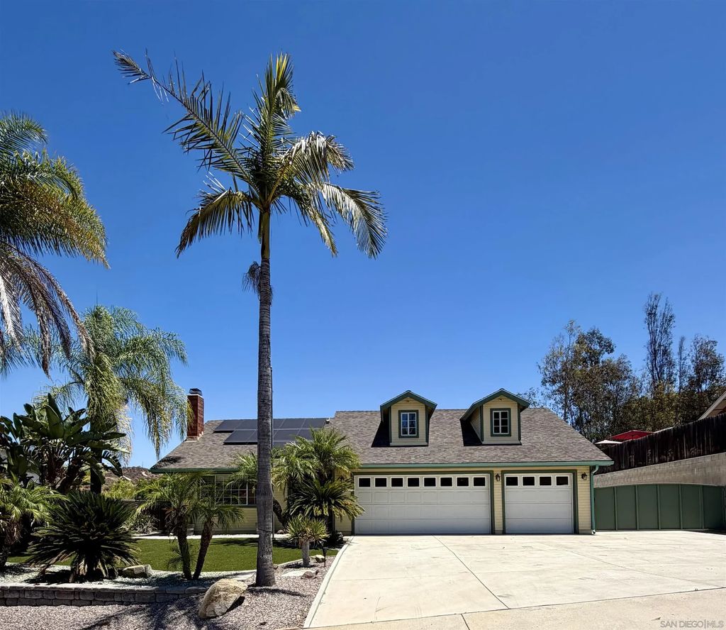 12651 Ridgeton, Lakeside